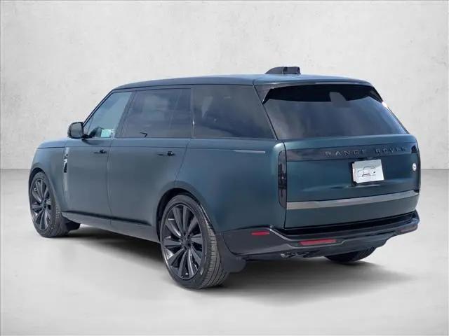 2026 Land Rover Range Rover P615 SV