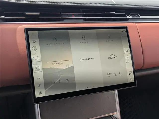 2026 Land Rover Range Rover P615 SV