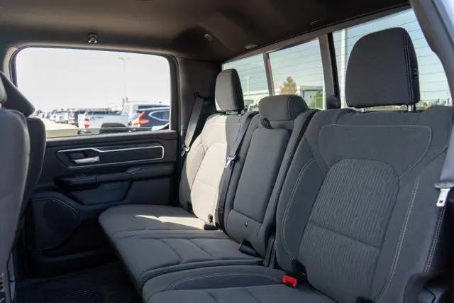 2022 Ram 1500 Big Horn Crew Cab 4x4 5'7" Box