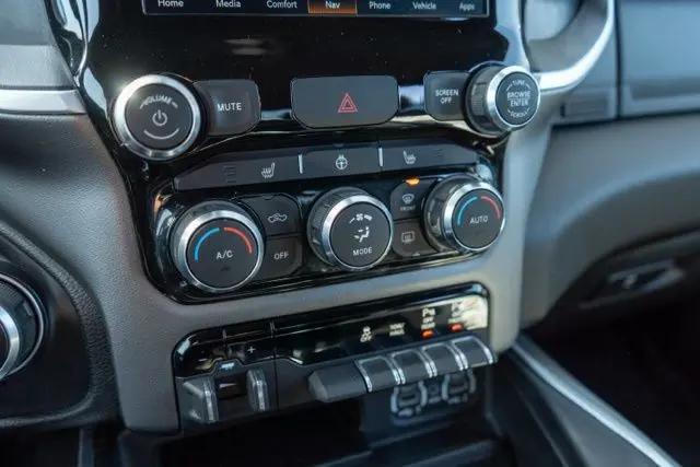 2022 Ram 1500 Big Horn Crew Cab 4x4 5'7" Box