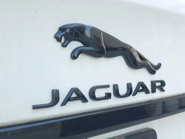 2024 Jaguar XF R-Dynamic SE P250 AWD Automatic