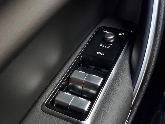 2024 Jaguar XF R-Dynamic SE P250 AWD Automatic