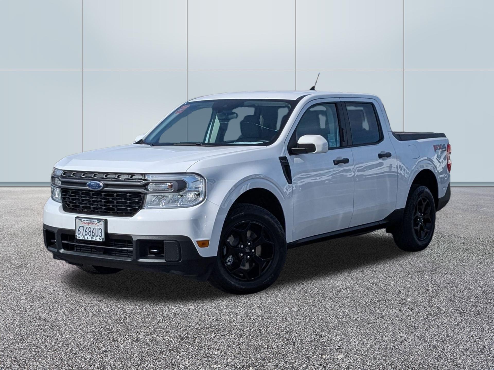 OXFORD WHITE 2023 Ford Maverick XLT SuperCrew AWD Pickup Truck All-Wheel Drive Automatic