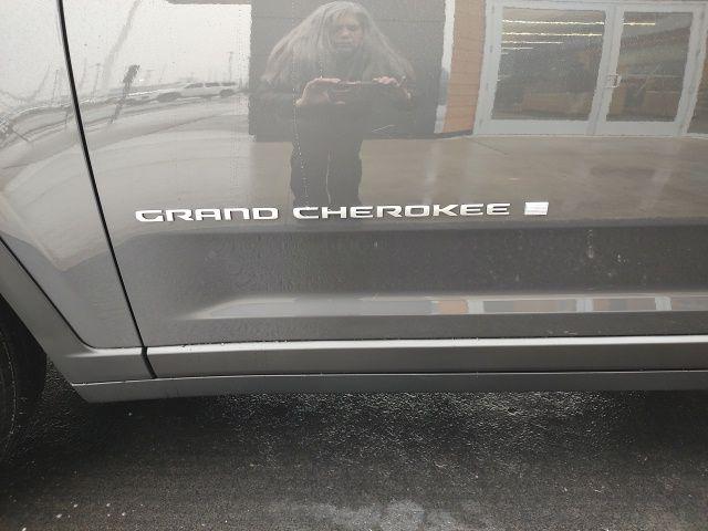 2026 Jeep Grand Cherokee Laredo 4x4