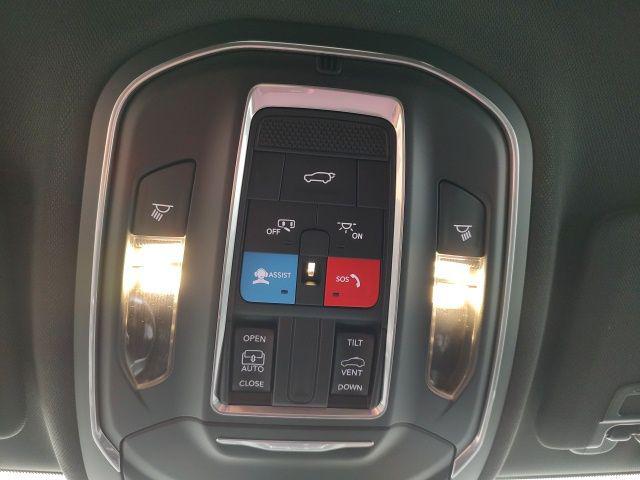 2026 Jeep Grand Cherokee Laredo 4x4