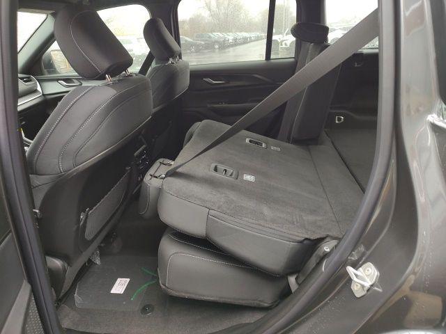 2026 Jeep Grand Cherokee Laredo 4x4