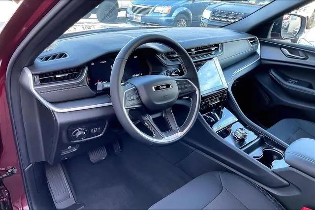 2026 Jeep Grand Cherokee Altitude 4x4
