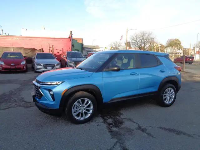 2025 Chevrolet TrailBlazer AWD LS