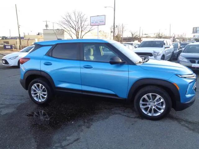 2025 Chevrolet TrailBlazer AWD LS
