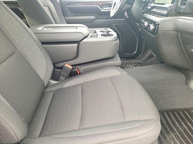 2026 GMC Sierra 2500HD Double Cab, Standard Bed, SLE, RWD