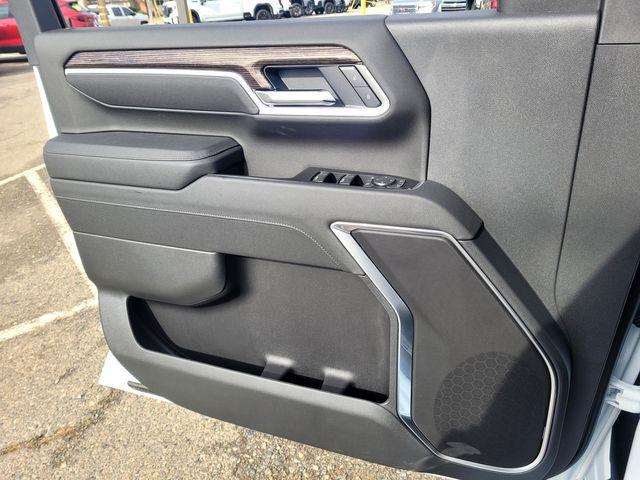 2026 GMC Sierra 2500HD Double Cab, Standard Bed, SLE, RWD