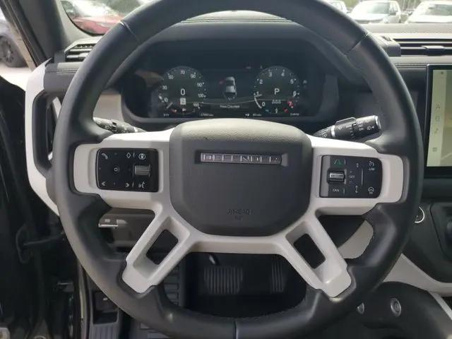 2025 Land Rover Defender 110 P300