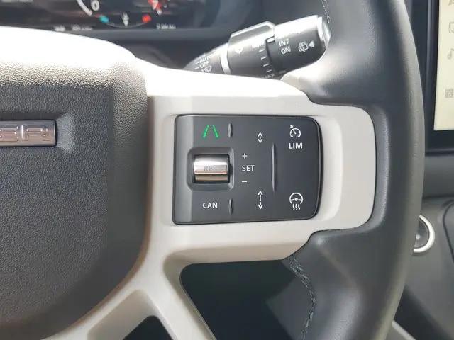 2025 Land Rover Defender 110 P300