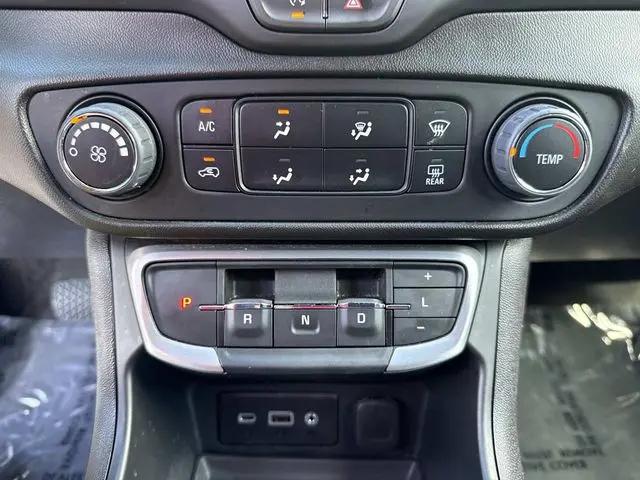 2024 GMC Terrain FWD SLE