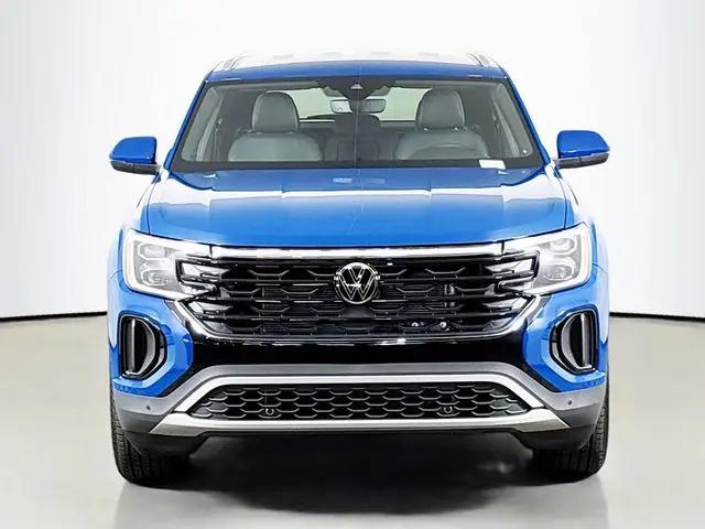 2026 Volkswagen Atlas Cross Sport SE with Technology
