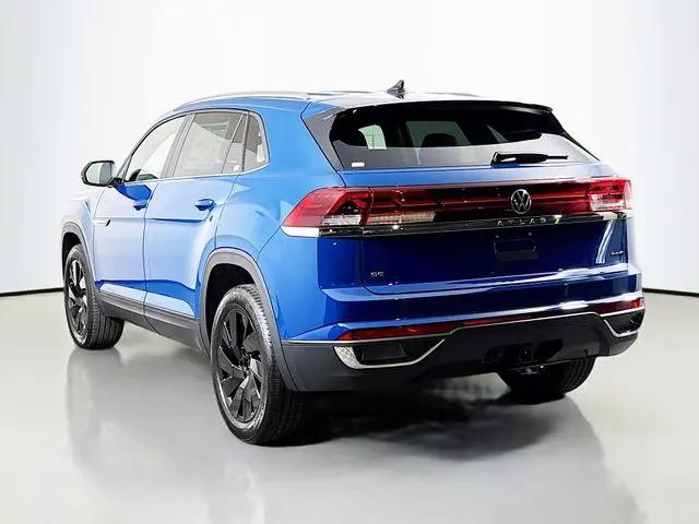 2026 Volkswagen Atlas Cross Sport SE with Technology