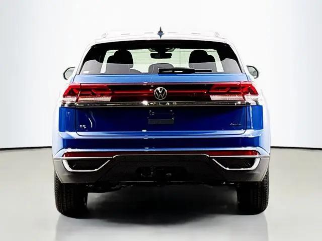 2026 Volkswagen Atlas Cross Sport SE with Technology
