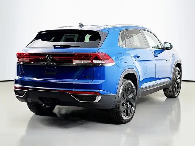 2026 Volkswagen Atlas Cross Sport SE with Technology