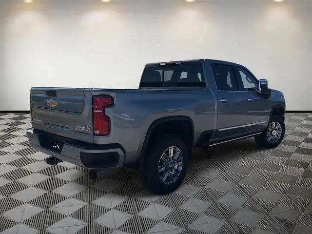 2026 Chevrolet Silverado 2500HD Crew Cab, Standard Bed, High Country, 4WD