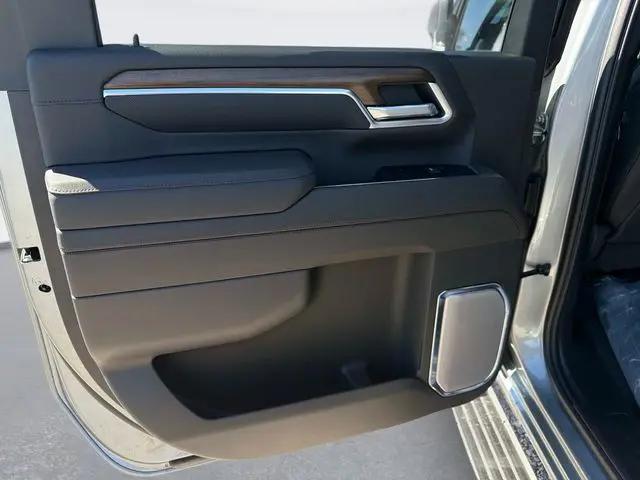 2026 Chevrolet Silverado 2500HD Crew Cab, Standard Bed, High Country, 4WD