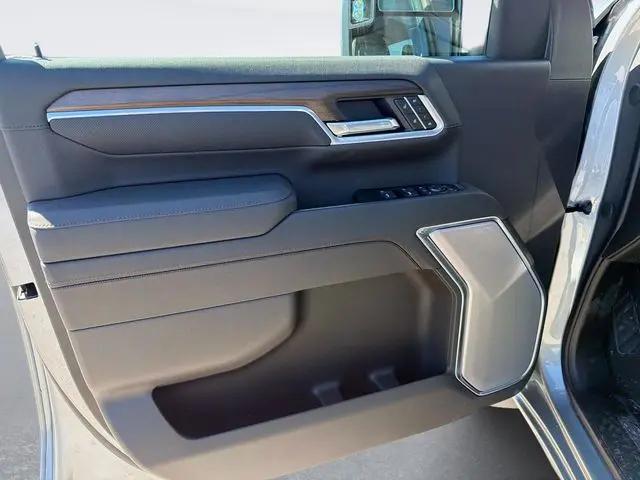 2026 Chevrolet Silverado 2500HD Crew Cab, Standard Bed, High Country, 4WD