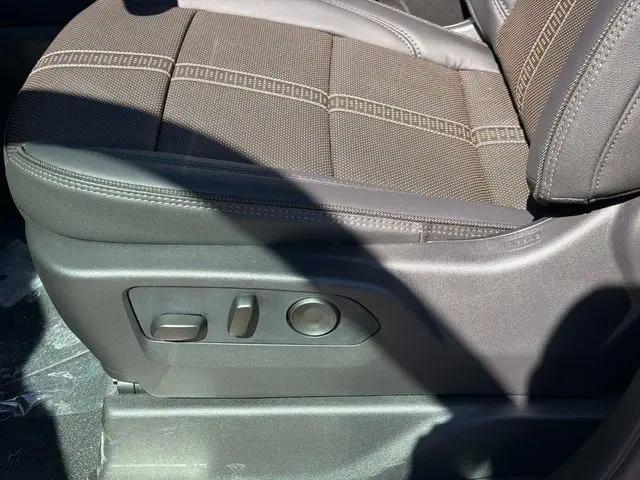 2026 Chevrolet Silverado 2500HD Crew Cab, Standard Bed, High Country, 4WD