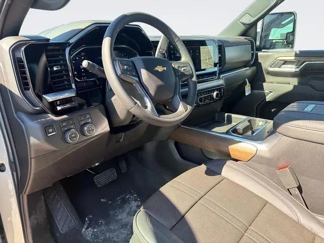 2026 Chevrolet Silverado 2500HD Crew Cab, Standard Bed, High Country, 4WD