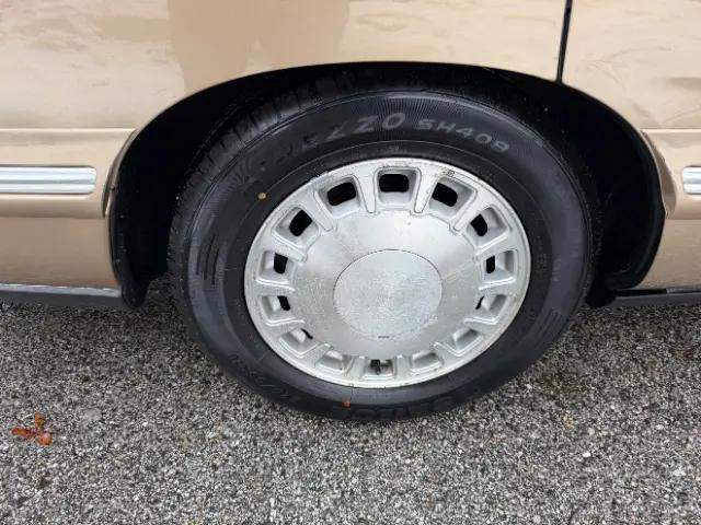1998 Cadillac DeVille Standard