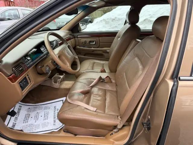 1998 Cadillac DeVille Standard