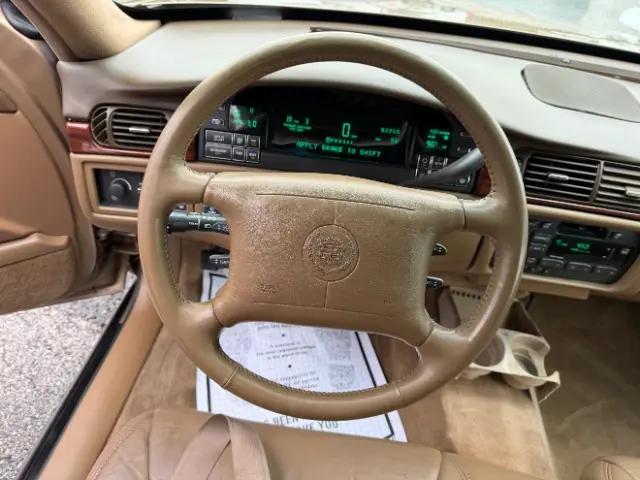 1998 Cadillac DeVille Standard