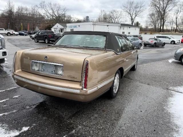 1998 Cadillac DeVille Standard