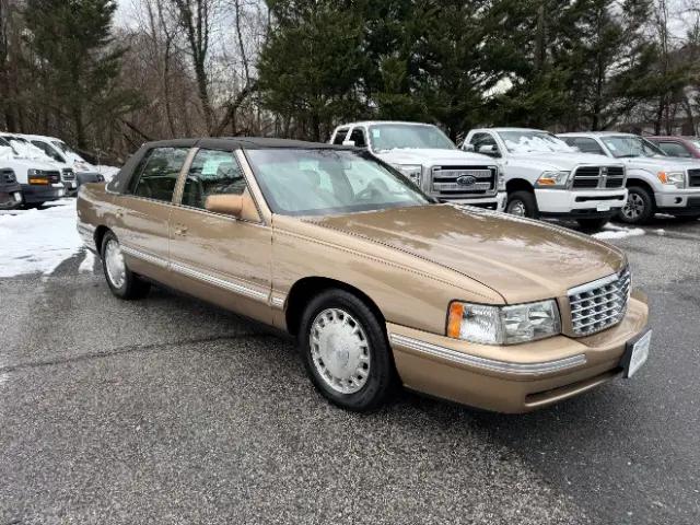 1998 Cadillac DeVille Standard