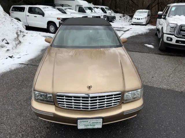 1998 Cadillac DeVille Standard