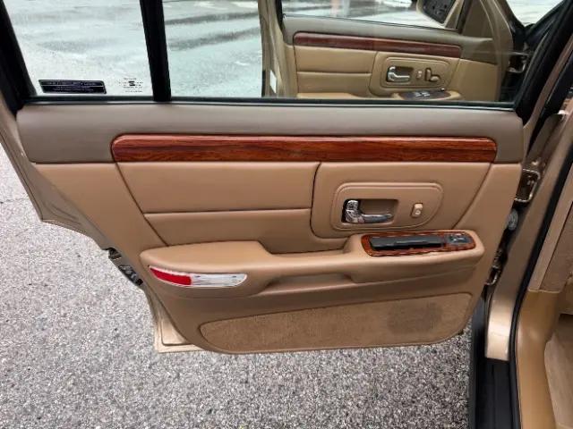 1998 Cadillac DeVille Standard