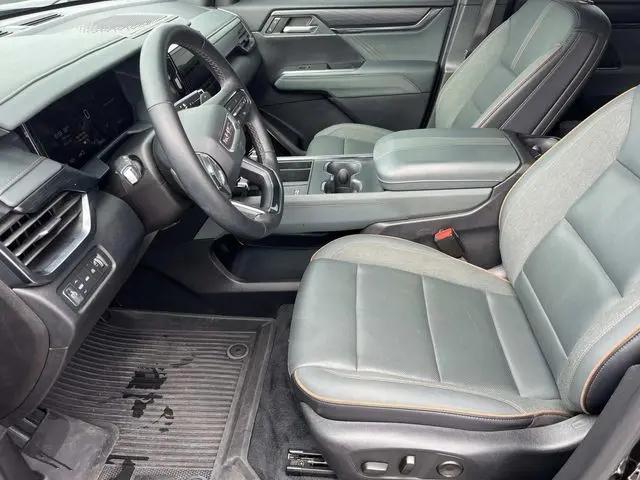 2024 GMC Acadia AWD AT4