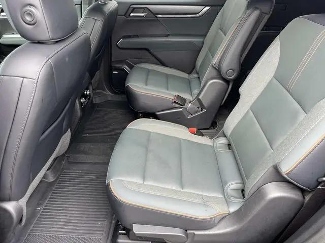 2024 GMC Acadia AWD AT4