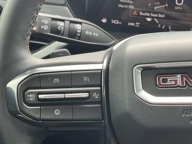 2024 GMC Acadia AWD AT4