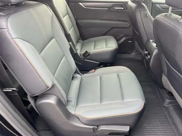 2024 GMC Acadia AWD AT4