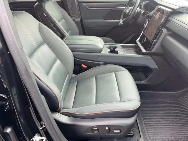 2024 GMC Acadia AWD AT4