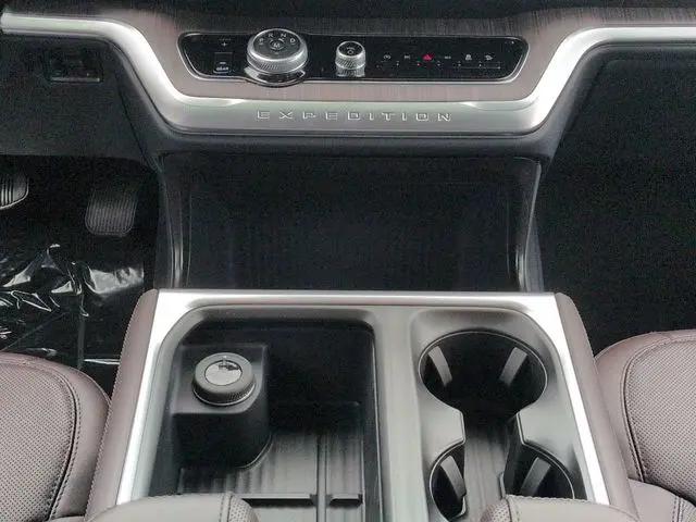 2026 Ford Expedition Max Platinum MAX