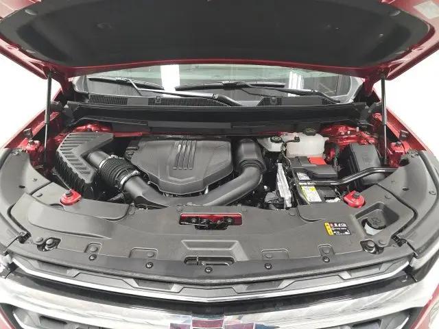 2026 Chevrolet Traverse FWD LT