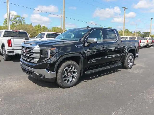 2026 GMC Sierra 1500 Crew Cab, Short Bed, SLE, 4WD