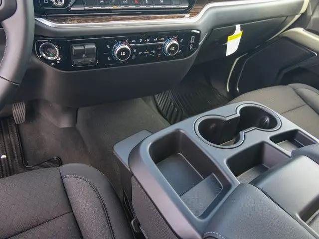 2026 GMC Sierra 1500 Crew Cab, Short Bed, SLE, 4WD