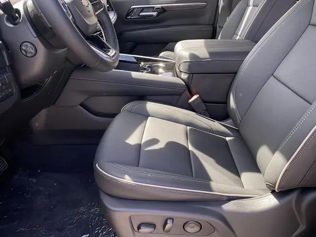 2026 Chevrolet Suburban Premier, RWD