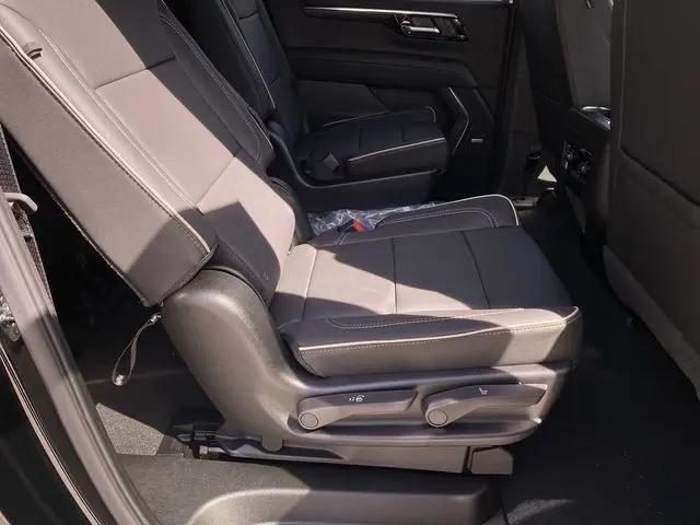 2026 Chevrolet Suburban Premier, RWD