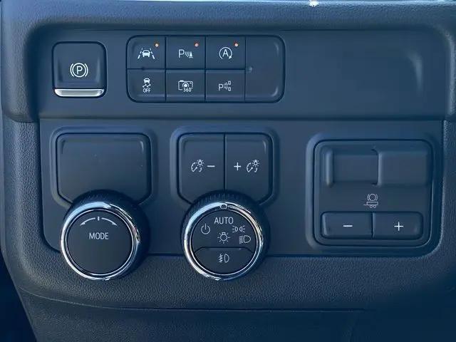 2026 Chevrolet Suburban Premier, RWD