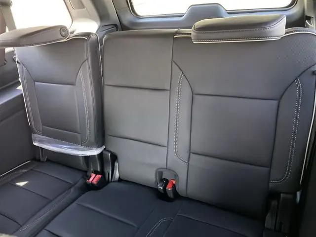 2026 Chevrolet Suburban Premier, RWD