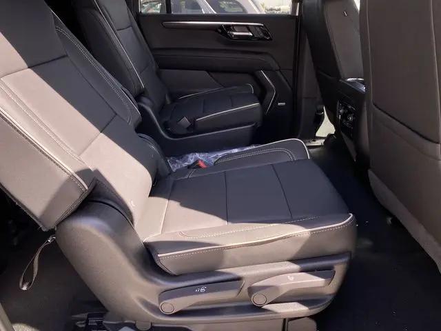 2026 Chevrolet Suburban Premier, RWD