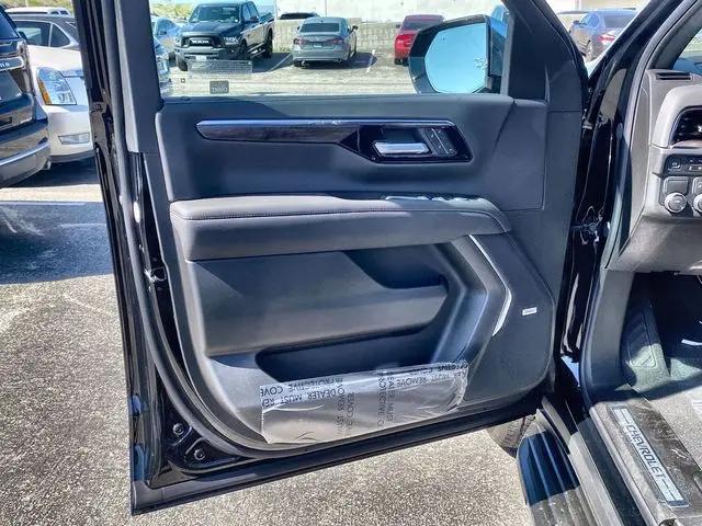 2026 Chevrolet Suburban Premier, RWD