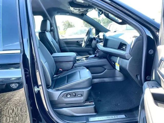 2026 Chevrolet Suburban Premier, RWD